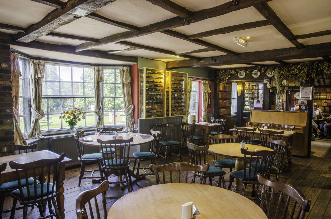 Bar Restaurant